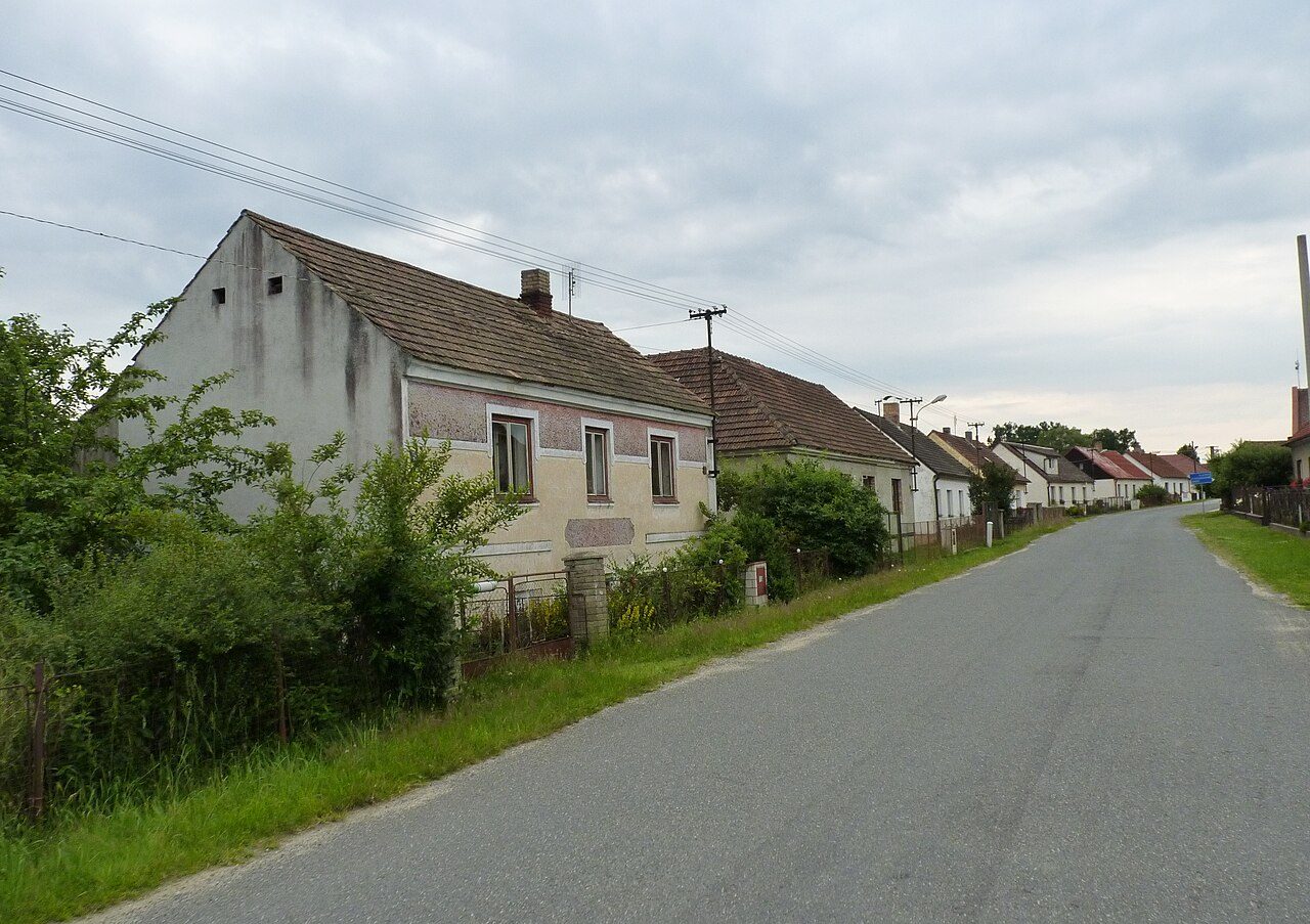 Hatín