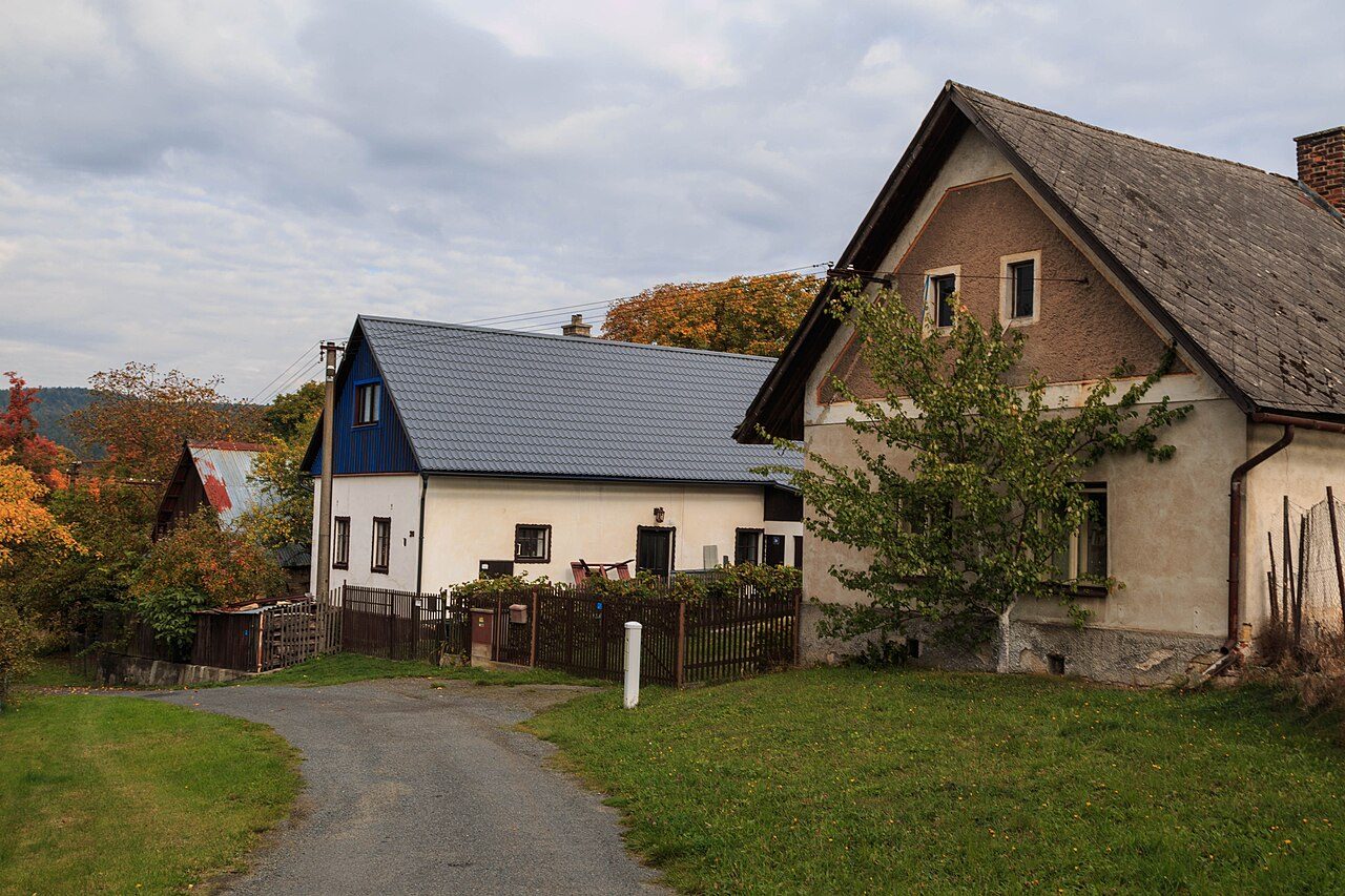 Lány