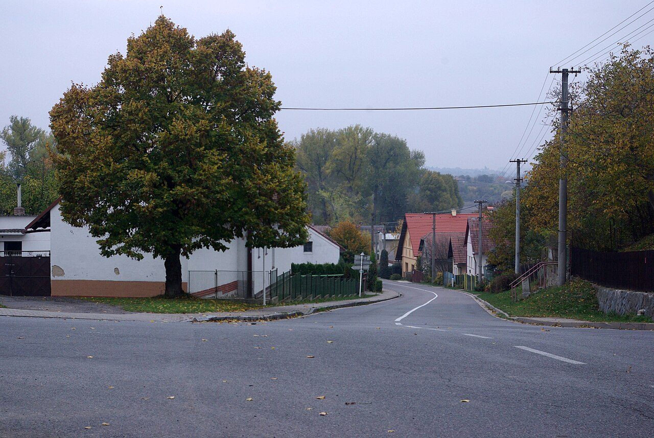 Úhřetická Lhota
