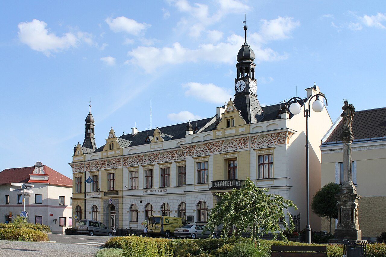 Rovensko pod Troskami