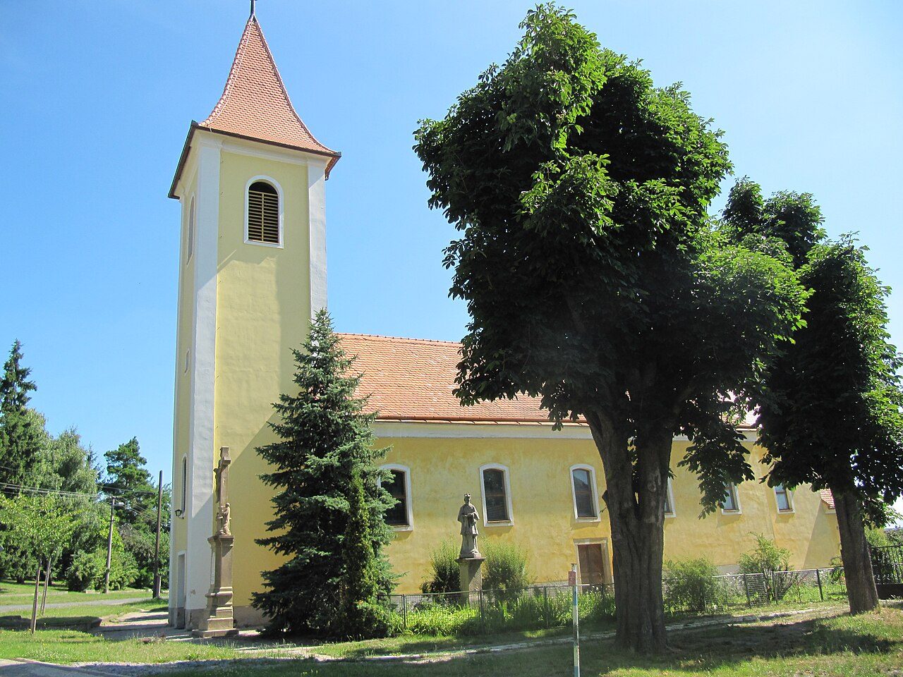 Týnec