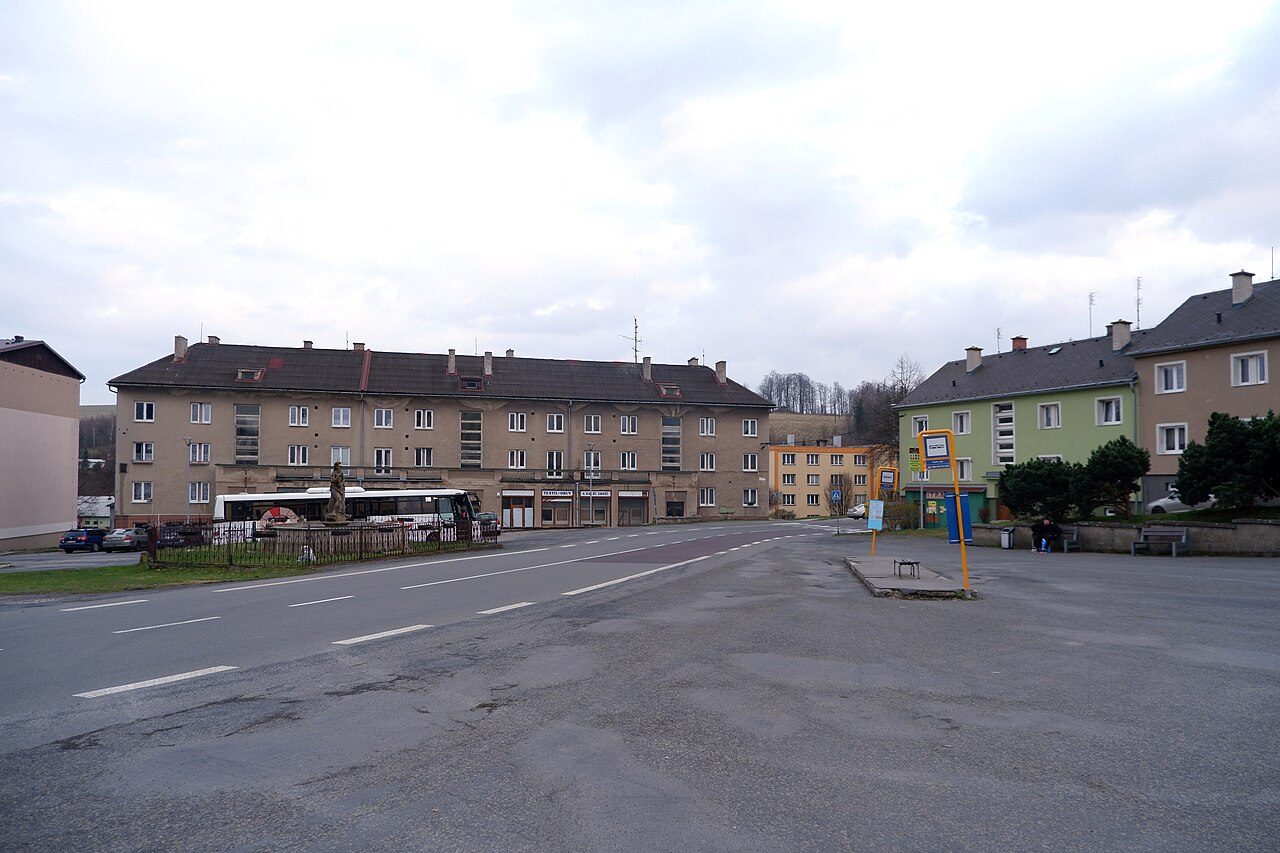 Dvorce